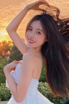 胸大的姑娘的图片